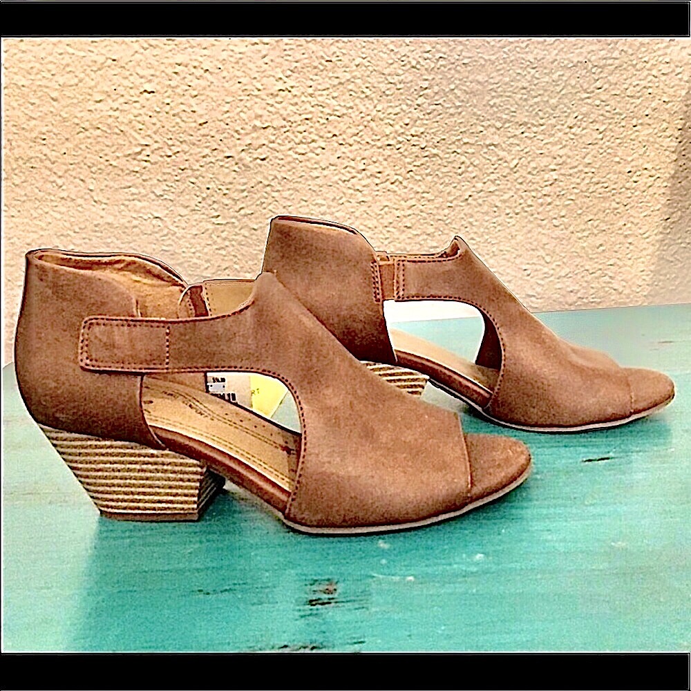 RESERVED TAN STACKED SANDALS NATURAL SOUL NEW 7 - Picture 1 of 7